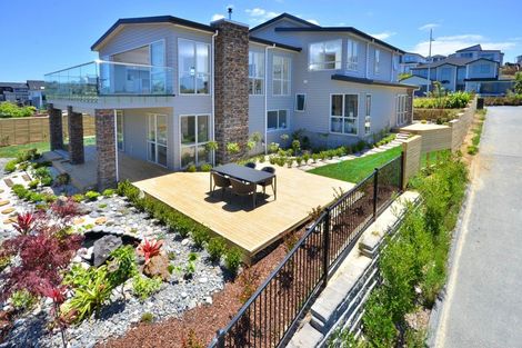 Photo of property in 11 Bearing Parade, Long Bay, Auckland, 0630