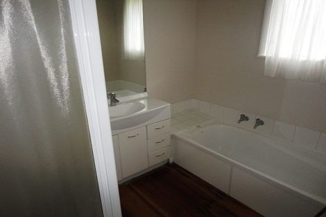 Photo of property in 6 Waikaremoana Place, Pakuranga Heights, Auckland, 2010