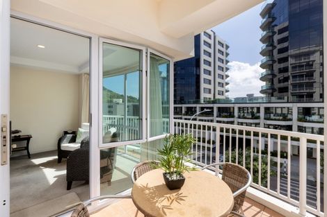 Photo of property in 12 Maunganui Road, Mount Maunganui, 3116