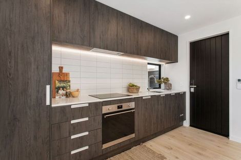 Photo of property in 27 Division Street, Riccarton, Christchurch, 8041