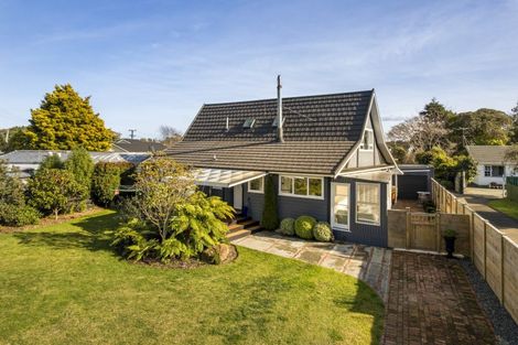 Photo of property in 3 Alexander Street, Waikanae, 5036