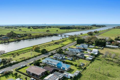 Photo of property in 19 East Bank Road, Thornton, Whakatane, 3193