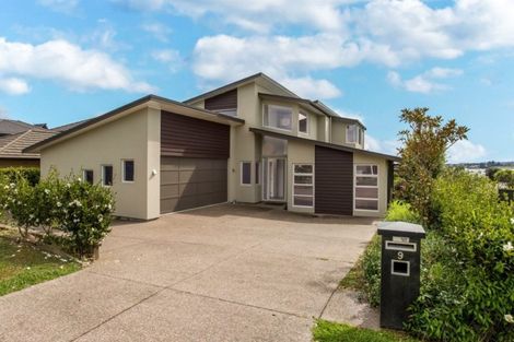 Photo of property in 9 Corsica Way, Karaka, Papakura, 2113