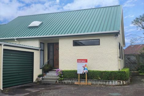 Photo of property in 5 Kings Court, Roslyn, Palmerston North, 4414