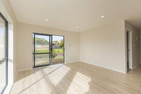 Photo of property in 13 Attymon Lane, East Tamaki, Auckland, 2016