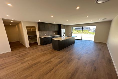 Photo of property in 203 Howden Drive, Jacks Point, 9371