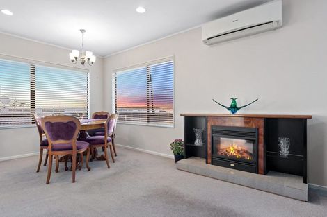 Photo of property in 1/14a Richards Avenue, Forrest Hill, Auckland, 0620