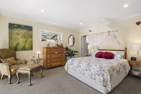 Photo of property in 1/107 Nile Road, Milford, Auckland, 0620
