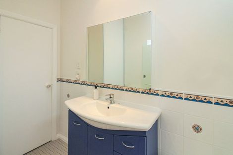 Photo of property in 43 Pembroke Road, Northland, Wellington, 6012