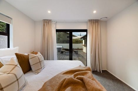 Photo of property in 1 Goldleaf Hill, Queenstown, 9300