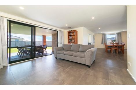 Photo of property in 8 Remana Crescent, Huapai, Kumeu, 0810