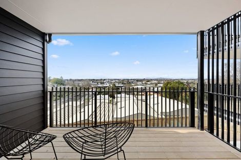 Photo of property in 3/12 Ruakiwi Road, Hamilton Lake, Hamilton, 3204