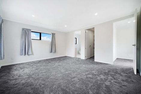 Photo of property in 421a Bucklands Beach Road, Bucklands Beach, Auckland, 2012