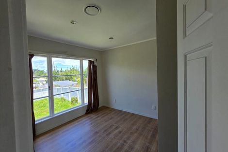 Photo of property in 9 Sylvan Crescent, Te Atatu South, Auckland, 0610