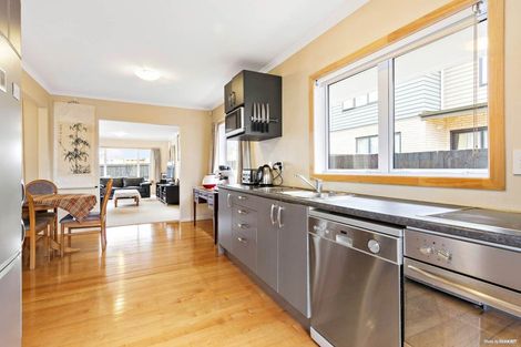 Photo of property in 8 Border Road, Henderson, Auckland, 0612
