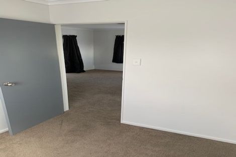 Photo of property in 8 Naumai Place, Spotswood, New Plymouth, 4310