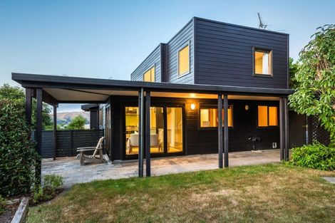 Photo of property in 14 The Crowsnest, Whitby, Porirua, 5024