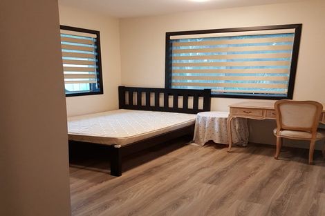 Photo of property in 208 Don Buck Road, Massey, Auckland, 0614