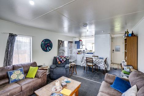 Photo of property in 4 Palgrave Avenue, Flaxmere, Hastings, 4120