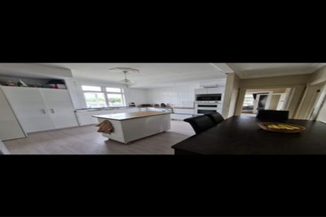 Photo of property in 42 Chelwood Street, Takaro, Palmerston North, 4412