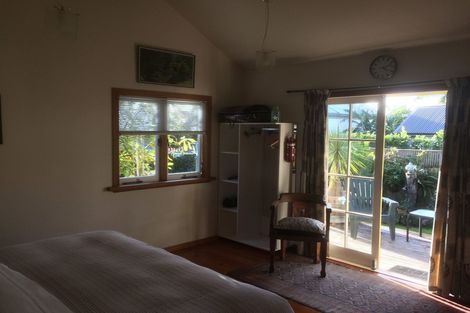 Photo of property in 81 Vauxhall Road, Devonport, Auckland, 0624