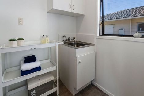 Photo of property in 16 Santiago Crescent, Unsworth Heights, Auckland, 0632