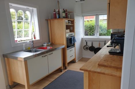 Photo of property in 46 Cambridge Terrace, Waiwhetu, Lower Hutt, 5010