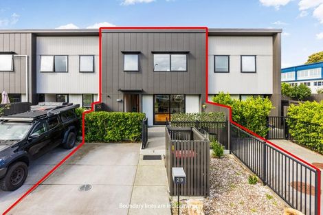 Photo of property in 29 Cessna Crescent, Mangere, Auckland, 2022