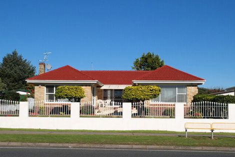 Photo of property in 16 Buckland Road, Mangere East, Auckland, 2024