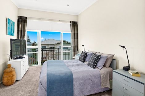Photo of property in 31 Kensington Drive, Orewa, 0931