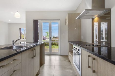 Photo of property in 87 Grove Road, Papakura, 2110