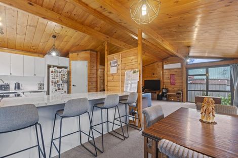 Photo of property in 40 Icarus Place, Sunnybrook, Rotorua, 3015