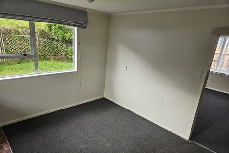 Photo of property in 51f1- Hartford Crescent, Totara Park, Upper Hutt, 5018