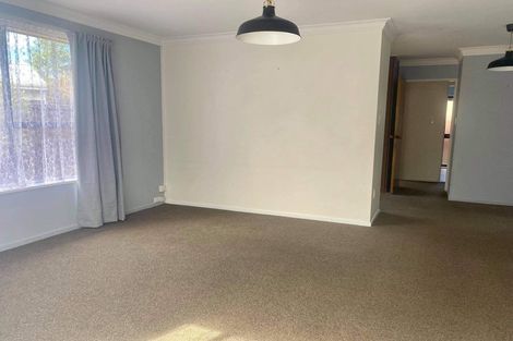 Photo of property in 2/36 Solomon Avenue, Redwood, Christchurch, 8051