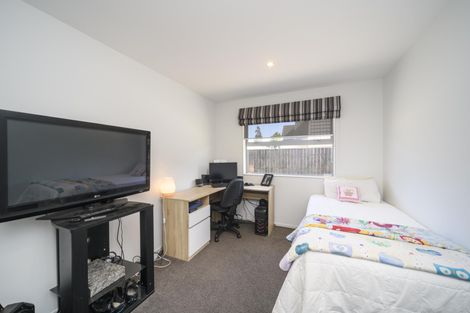 Photo of property in 23 Raglan Avenue, Cloverlea, Palmerston North, 4412