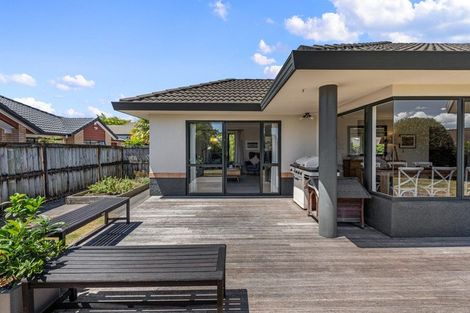 Photo of property in 8 Moy Place, East Tamaki Heights, Auckland, 2016