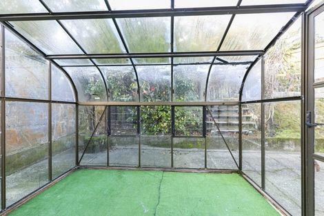 Photo of property in 5 Burrows Avenue, Karori, Wellington, 6012