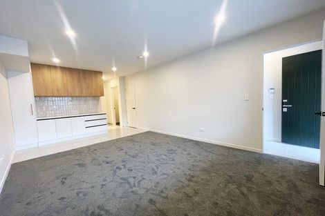 Photo of property in 3 Heketara Way, Massey, 0614