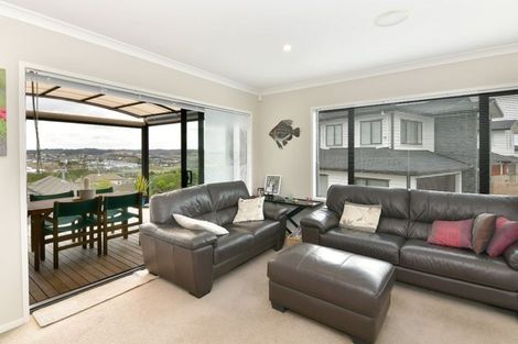 Photo of property in 7 Spyglass Street, Red Beach, 0932