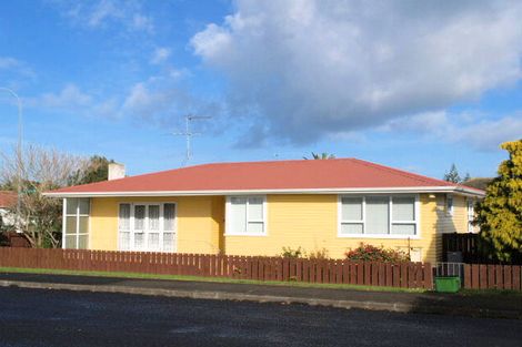 Photo of property in 1 Norana Avenue, Favona, Auckland, 2024