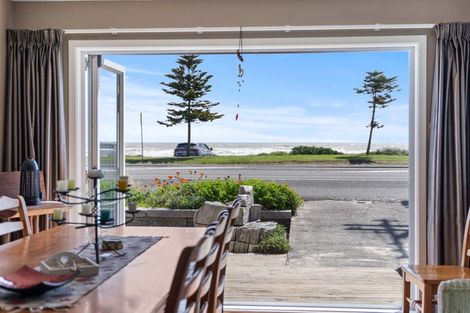 Photo of property in 66a Marine Parade, Otaki Beach, Otaki, 5512