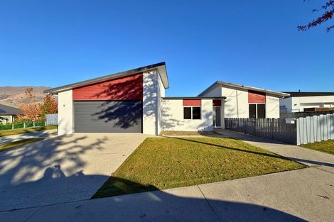 Photo of property in 71 Rata Street, Wanaka, 9305