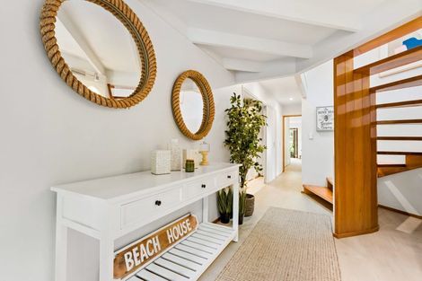 Photo of property in 50 Braemar Road, Castor Bay, Auckland, 0620