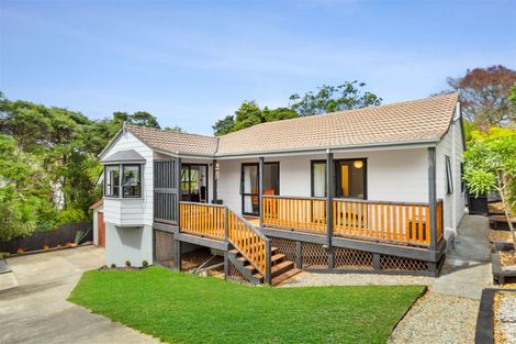 Photo of property in 9 Luxor Place, Massey, Auckland, 0614