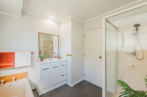 Photo of property in 7 Villa Grove, Paraparaumu, 5032