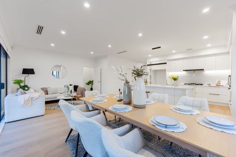 Photo of property in 39 Davey Crescent, Orewa, 0931