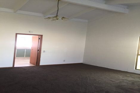 Photo of property in 2/156 Hutchinson Avenue, New Lynn, Auckland, 0600