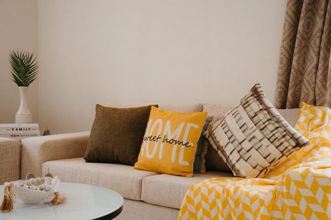 Photo of property in 1/147 Spinella Drive, Bayview, Auckland, 0629