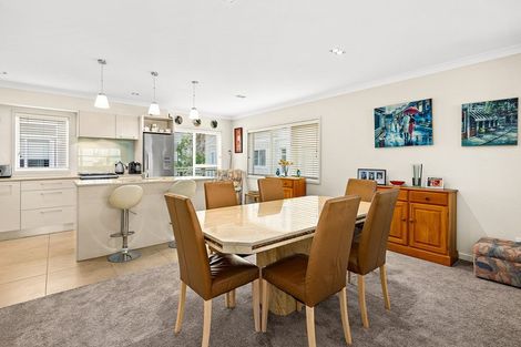 Photo of property in 31 Kensington Drive, Orewa, 0931