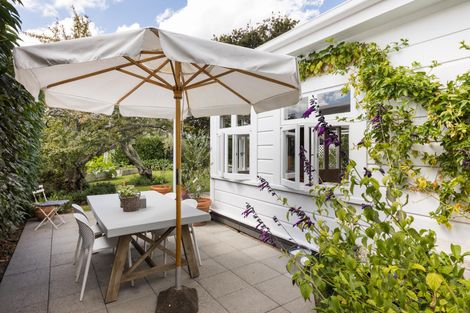 Photo of property in 135 Russell Street, Palmerston North, 4414